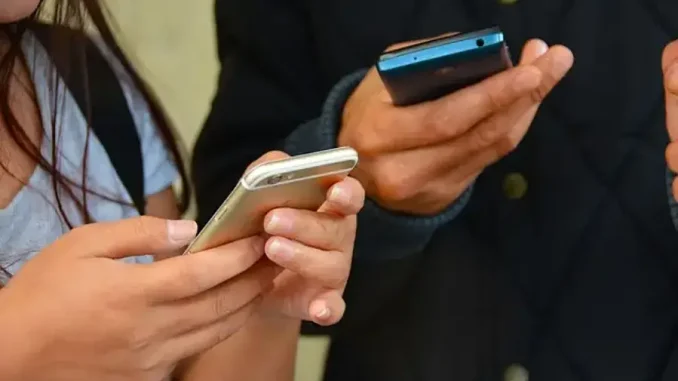 Imagen de navegación por el smartphone 2