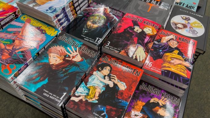 En la imagen, venta del manga de Jujutsu Kaisen en Woodinville,EEUU. (Foto Colleen Michaels)