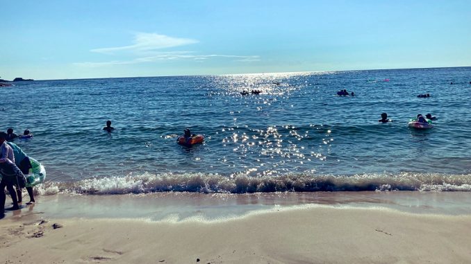 Playa de Shirahama, cerrada por alerta de gran terremoto en la Fosa de Nankai @arigato_follow