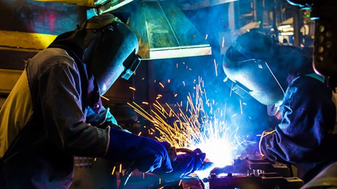 Japón hará reformas al sistema de formación técnica para mejorar la movilidad laboral.