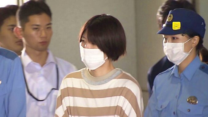 Mujer que atacó a sus vecinos en Saitama (TBS)