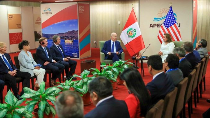Encuentro de Biden y Boluarte en Lima, en el marco de APEC