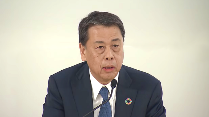 Presidente de Nissan, Makoto Uchida en conferencia de prensa