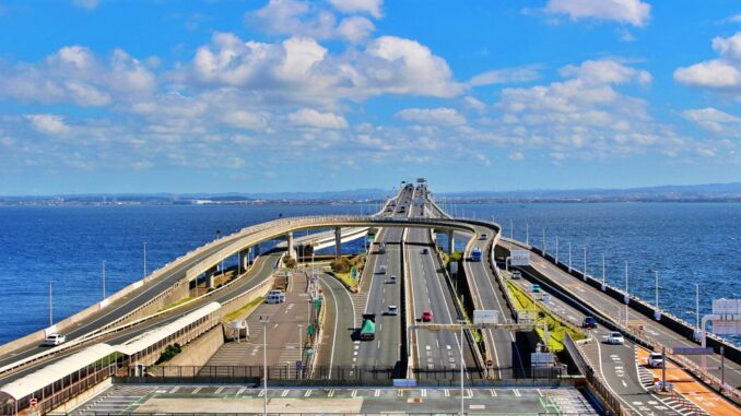 Autopista Tokyo Bay Aqua-Line