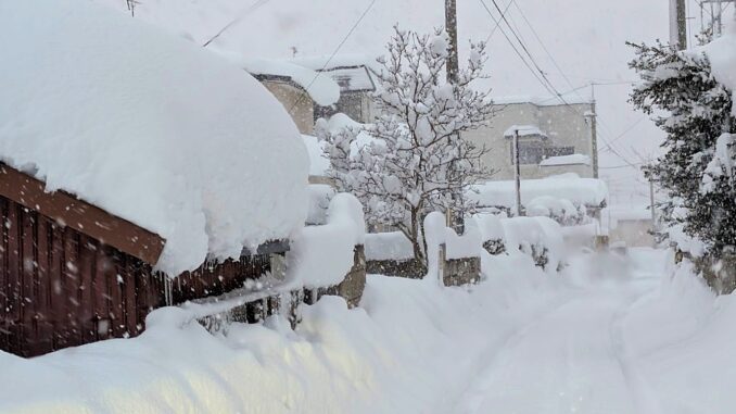 Nevada récord caida ayer en Hirosaki, en Aomori