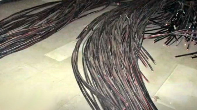 Parte de cables de cobre que los vietnamitas había cortado