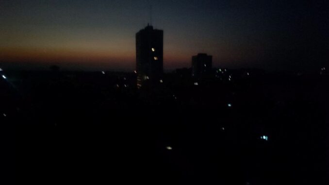 Corte masivo de electricidad en Cuba. Imagen de La Habana sin luz.