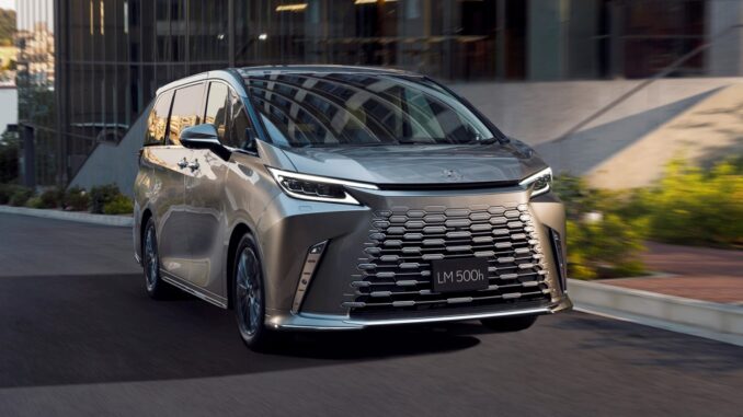 LEXUS LM500h 2025 (1)