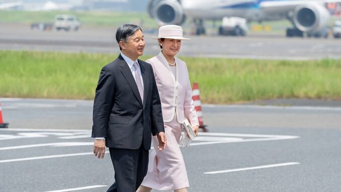 Los emperadores Naruhito y Masako partieron hacia Mongolia 2