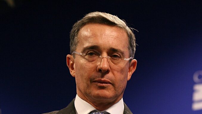 Álvaro Uribe 2