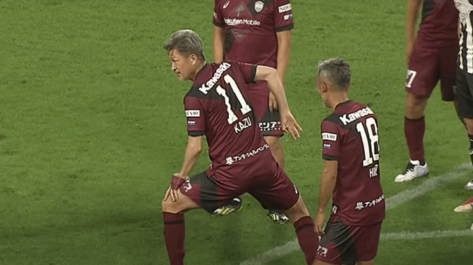 Kazu en los 30 años del Vissel Kobe