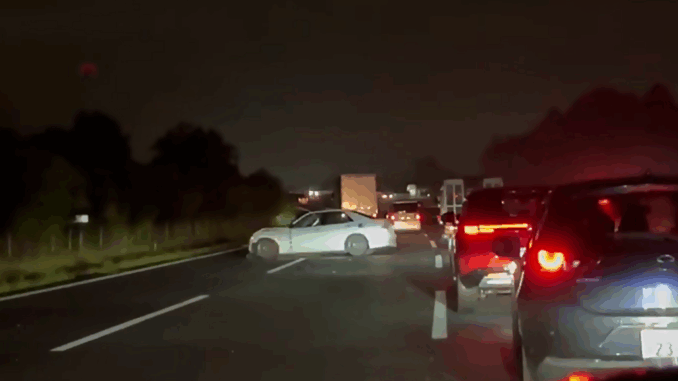El automóvil que conducía el ciudadano turco
