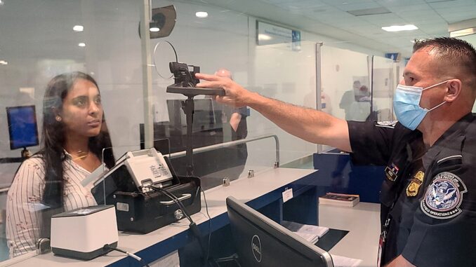 EEUU implementará la toma de fotografías desde el 26 de diciembre