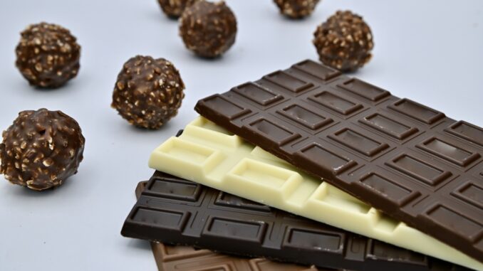 Tabletas y dulces de chocolate (imagen referencial)